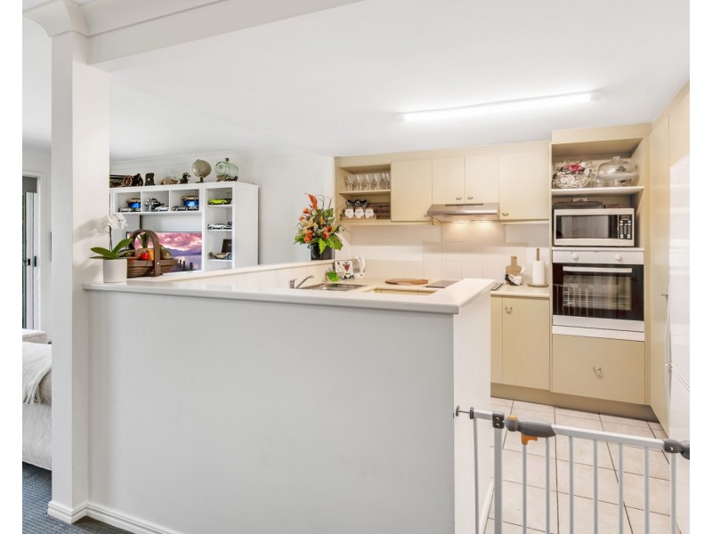 171/215 Cottesloe Drive, Mermaid Waters QLD 4218