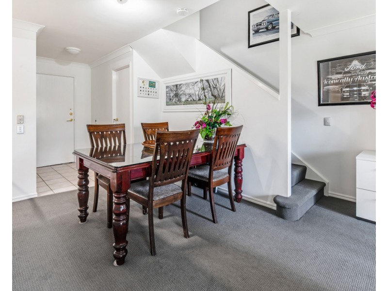 171/215 Cottesloe Drive, Mermaid Waters QLD 4218