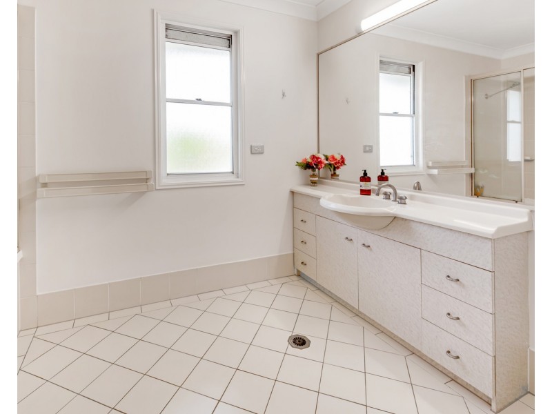 171/215 Cottesloe Drive, Mermaid Waters QLD 4218