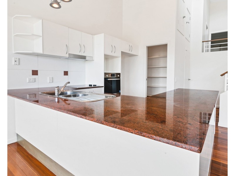 3/11 Azzurra Drive, Varsity Lakes QLD 4227