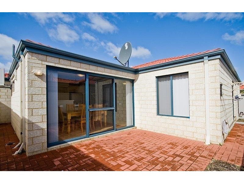 10/21 Holton Way, Cannington WA 6107