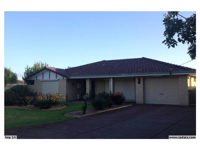 3 Dowley Court, Queens Park WA 6107