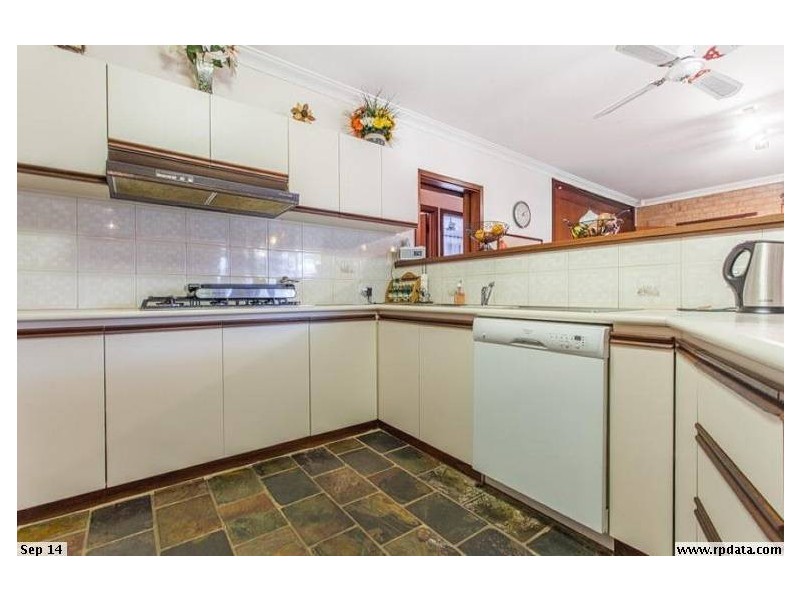 3 Dowley Court, Queens Park WA 6107