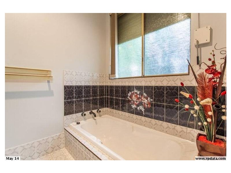 3 Dowley Court, Queens Park WA 6107