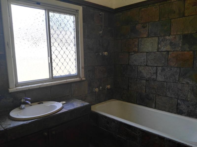 115 Mallard Way, Cannington WA 6107