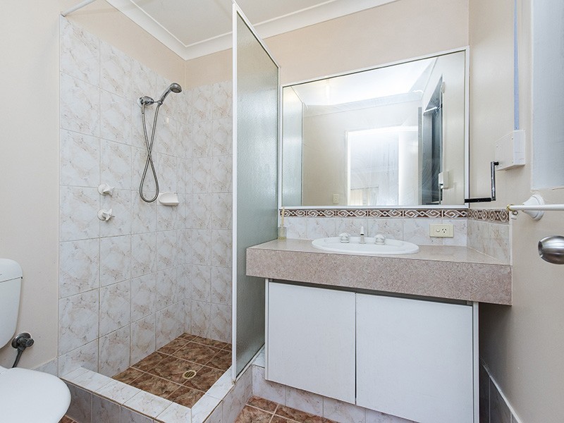 2/13 Pollock Street, Bentley WA 6102