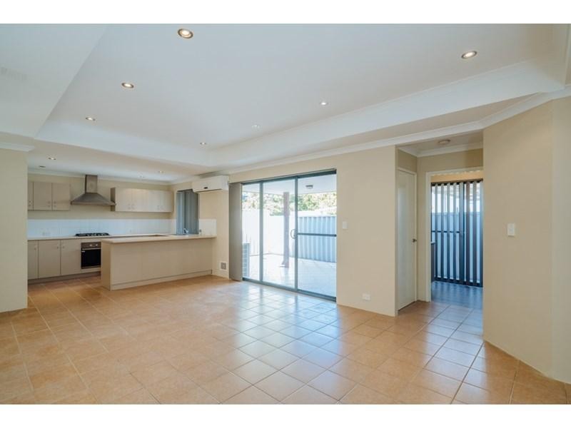 7/73 Station Street, Cannington WA 6107