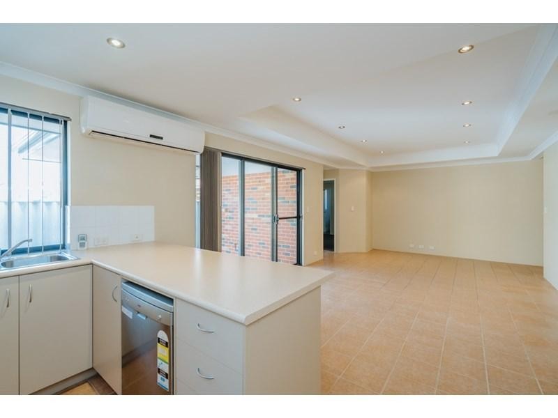 7/73 Station Street, Cannington WA 6107