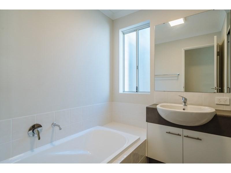 1and3/5 Barmond Road, Cannington WA 6107