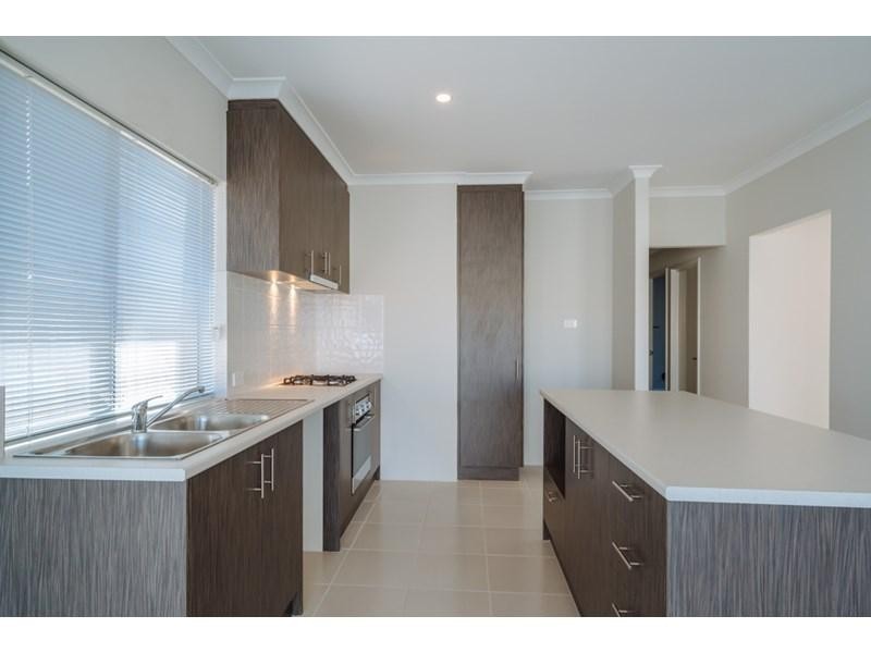 1and3/5 Barmond Road, Cannington WA 6107