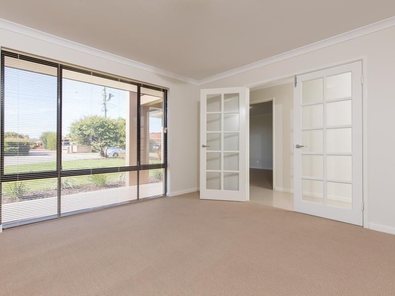 6 Yallup Place, Cannington WA 6107