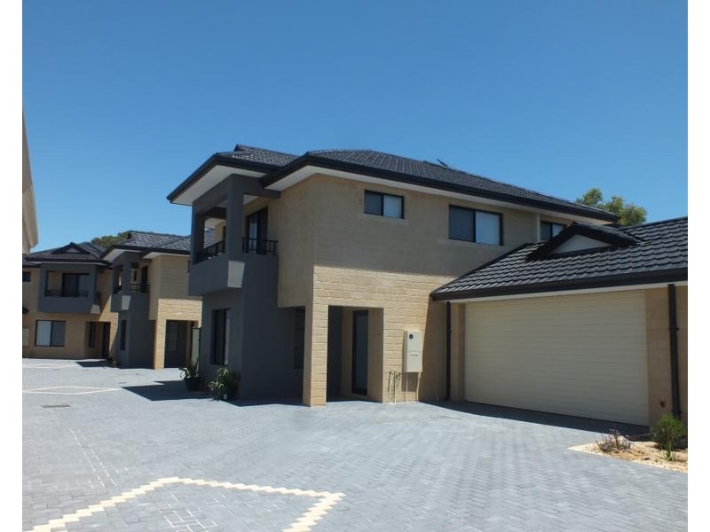 4/4 Carden Drive, Cannington WA 6107