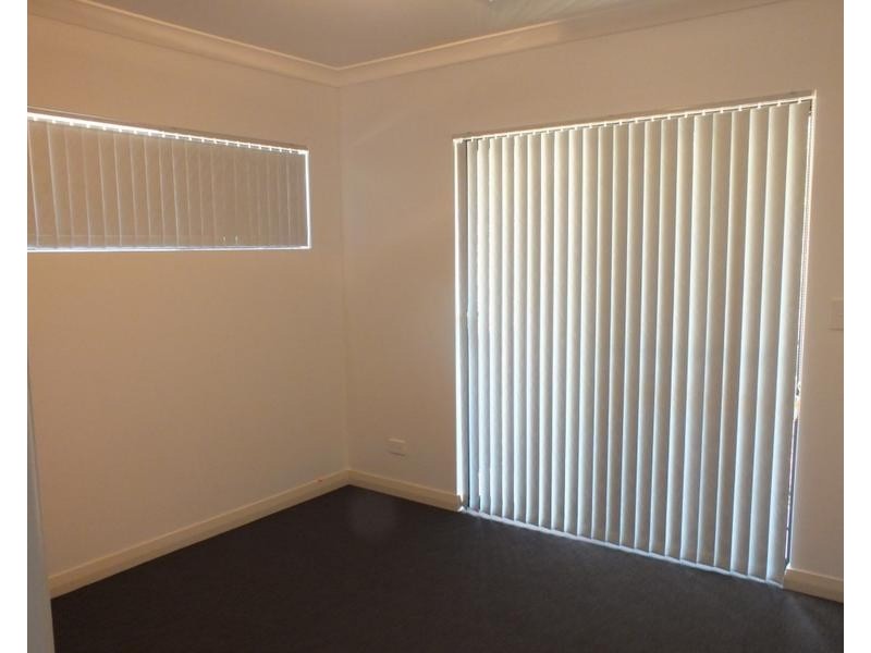 4/4 Carden Drive, Cannington WA 6107