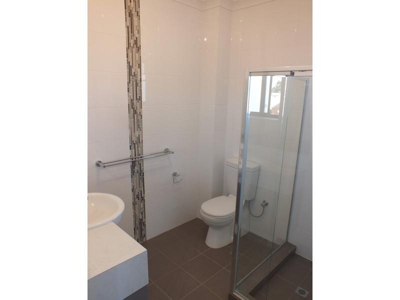 4/4 Carden Drive, Cannington WA 6107