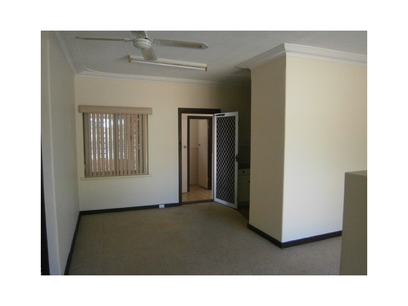 36 Wanaping Rd, Kenwick WA 6107