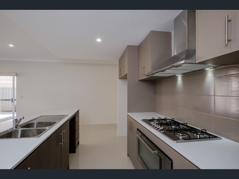 120D Thomas Street, Queens Park WA 6107