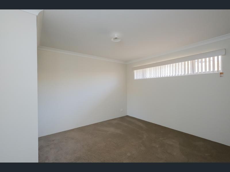 120D Thomas Street, Queens Park WA 6107