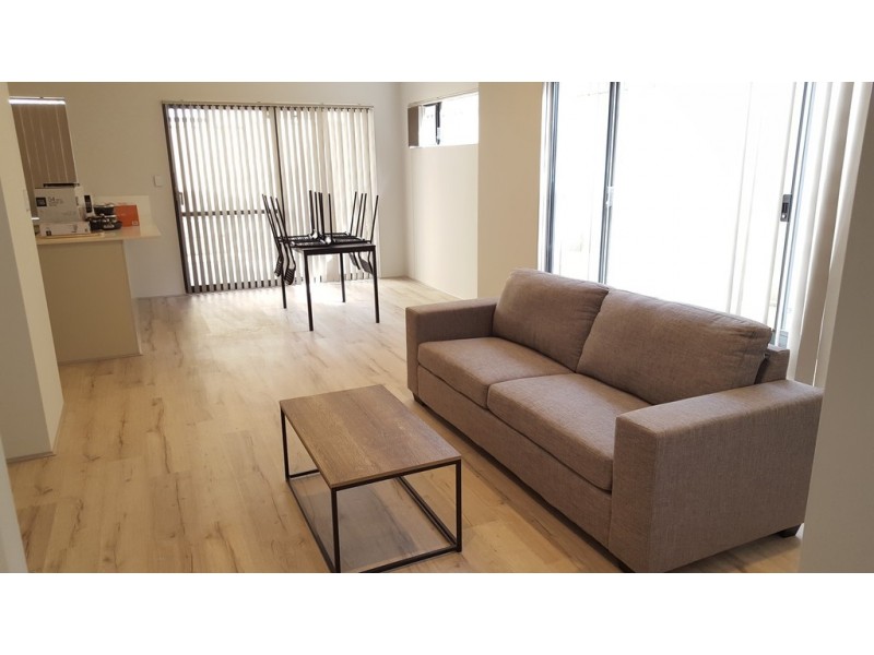 Rooms/2 Parkhill Way, Wilson WA 6107