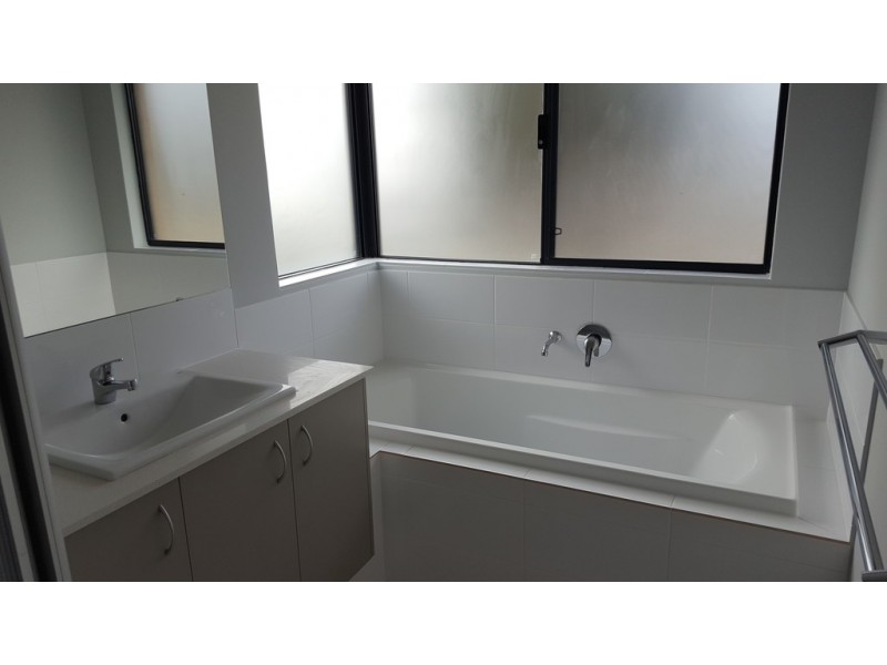 Rooms/2 Parkhill Way, Wilson WA 6107