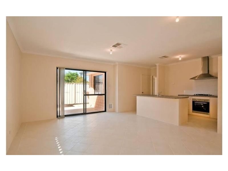 47C Redcliffe St, East Cannington WA 6107