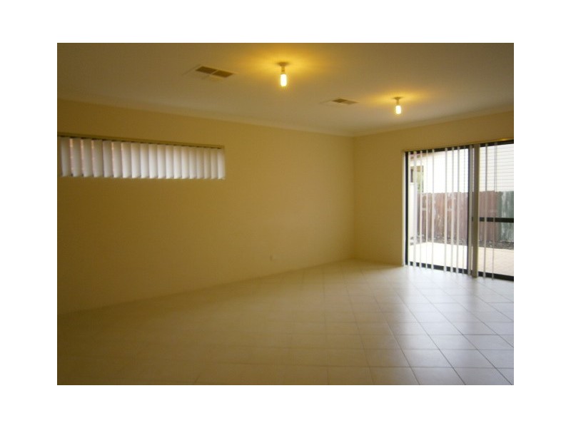 47C Redcliffe St, East Cannington WA 6107