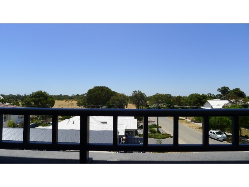 Unit 1 / 37 Morrison Road, Woodbridge WA 6056