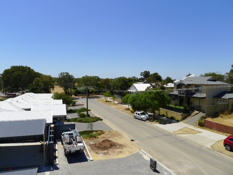 Unit 1 / 37 Morrison Road, Woodbridge WA 6056