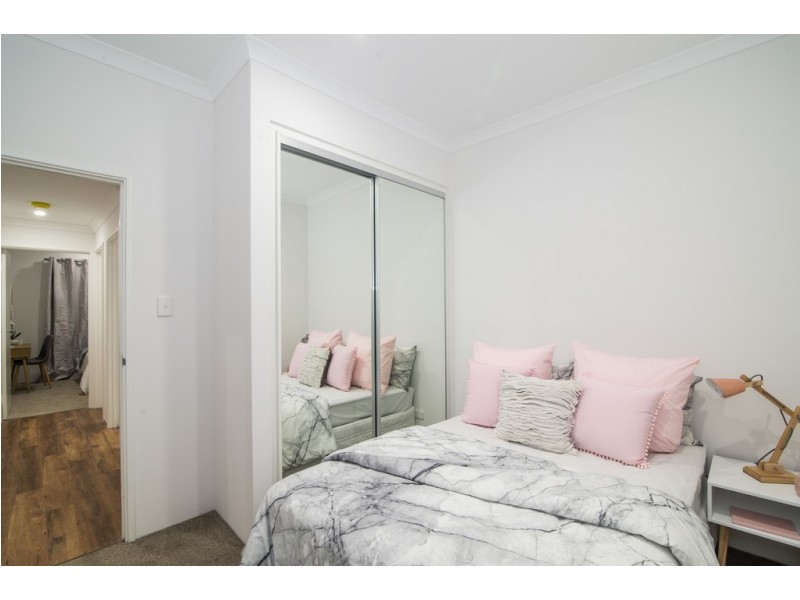 U202/348 Railway Parade, Beckenham WA 6107