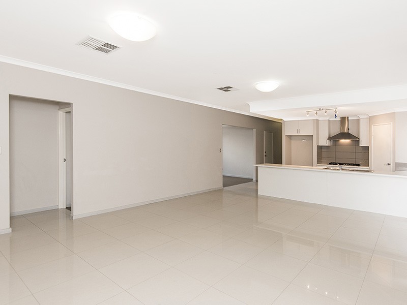 26 Casitas Street, Champion Lakes WA 6111