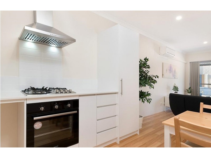 33/35 Camberwell Street, Beckenham WA 6107