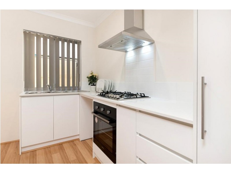 33/35 Camberwell Street, Beckenham WA 6107