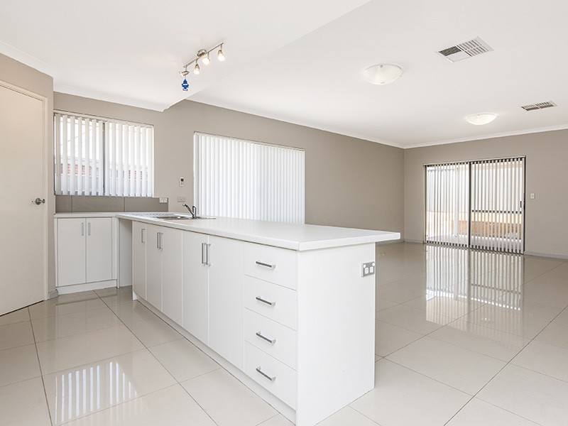 26 Casitas Street, Champion Lakes WA 6111