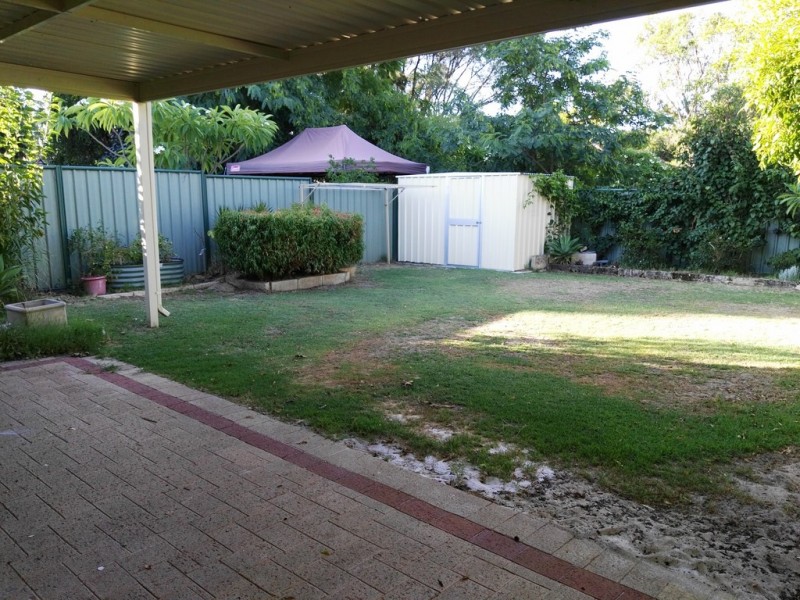 24 crawshaw crescent, Manning WA 6152