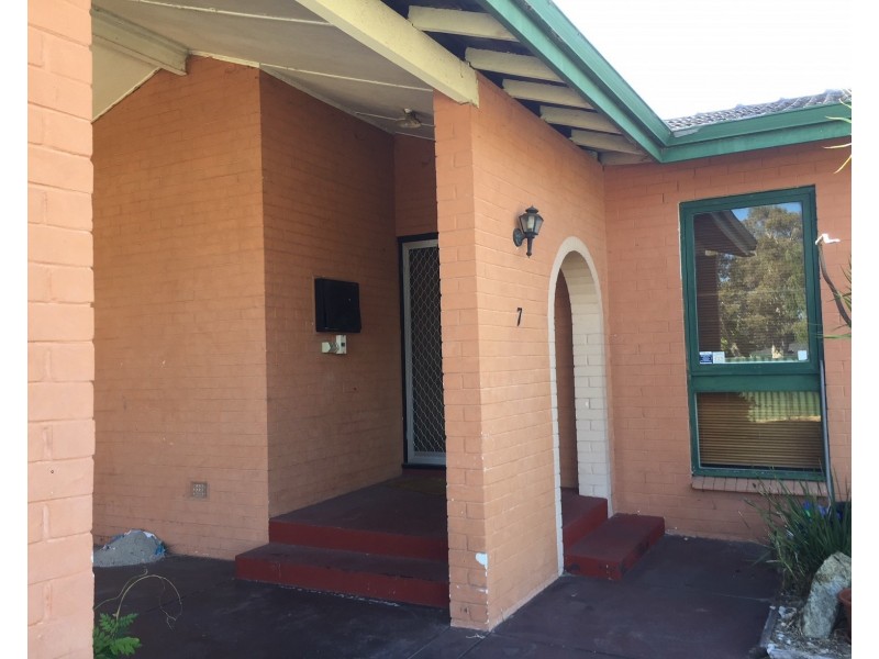 7 Michelle Street, Wilson WA 6107