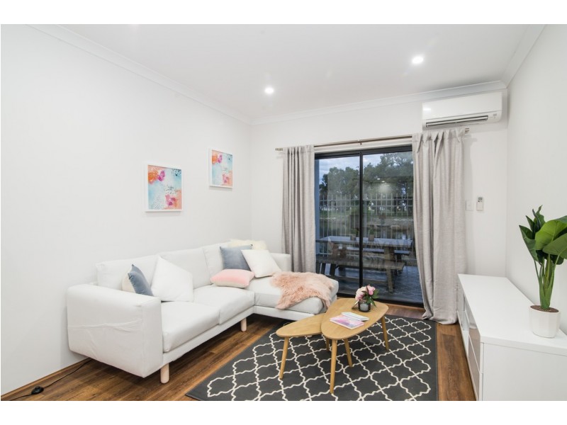 203/348 Railway Parade, Beckenham WA 6107