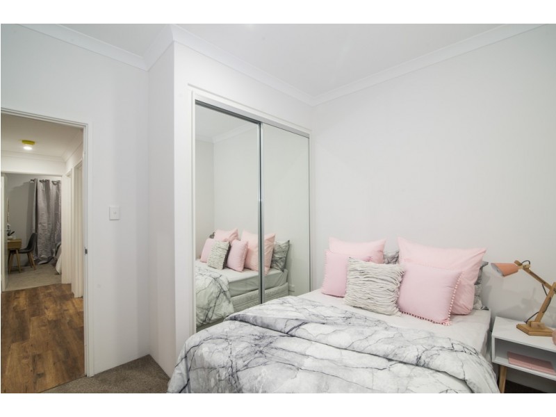 203/348 Railway Parade, Beckenham WA 6107