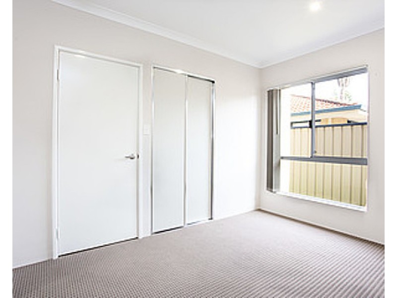 1/4 Central Terrace, Beckenham WA 6107