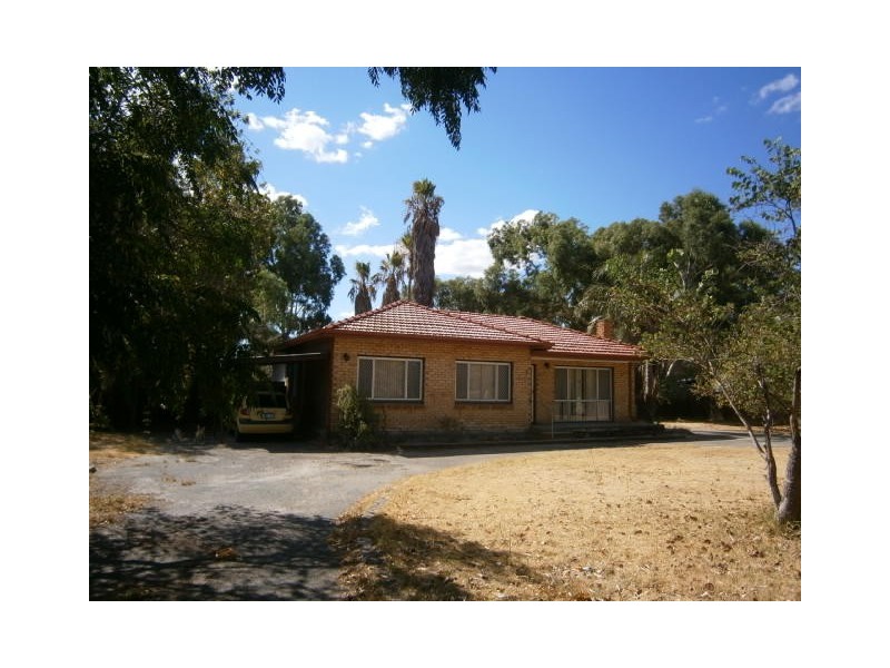 36 Wanaping Rd, Kenwick WA 6107