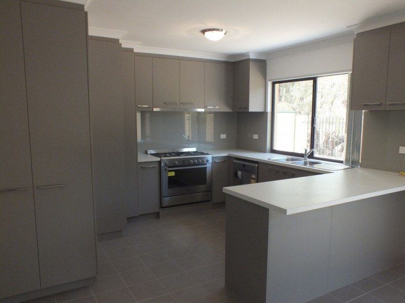 3/4 Carden Drive, Cannington WA 6107