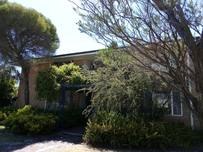 8/13 Grant Place, Bentley WA 6102