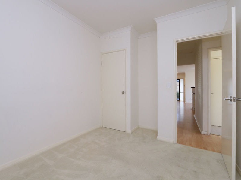 38D Hooley Street, Midland WA 6056