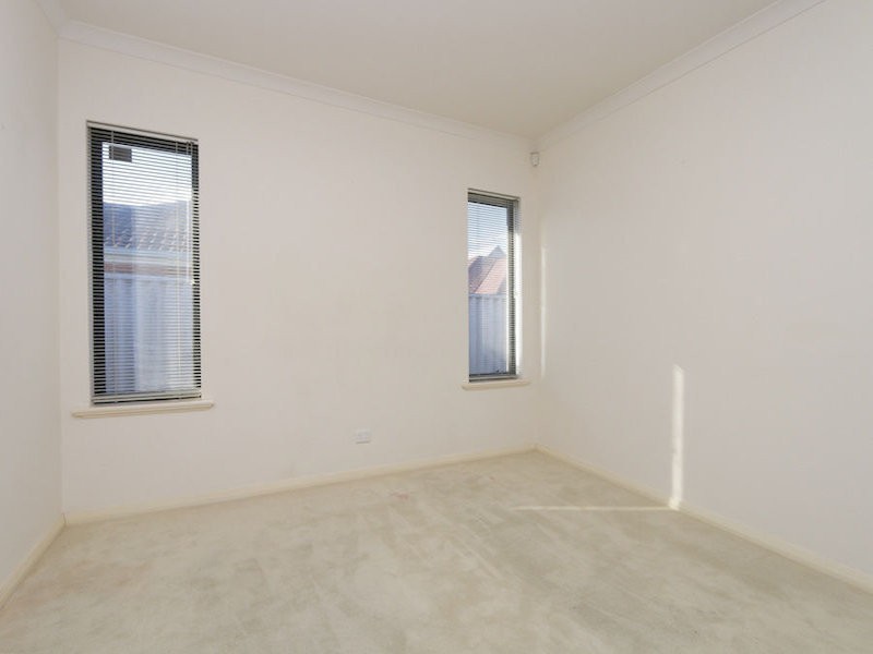 38D Hooley Street, Midland WA 6056