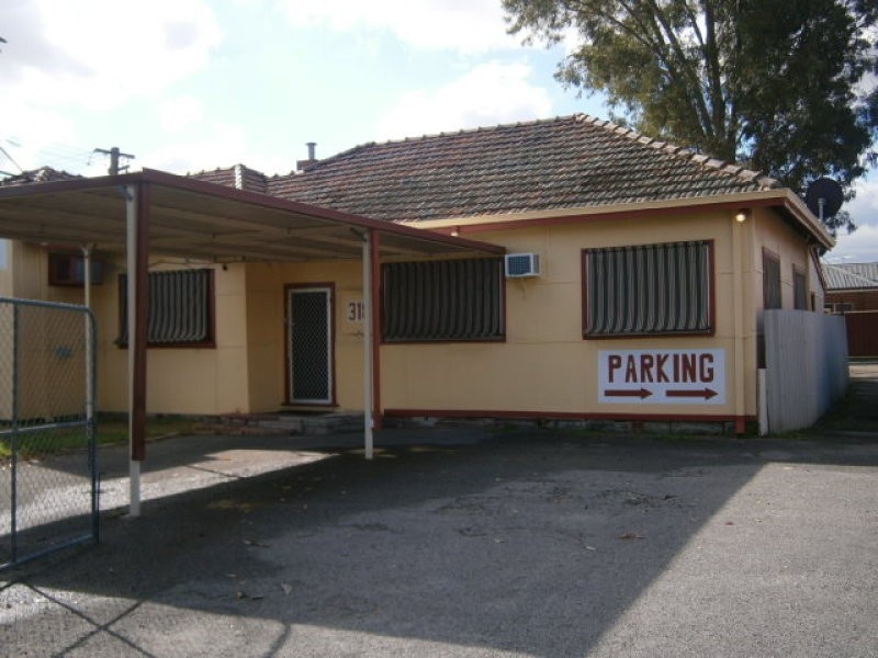 318A Railway Parade, East Cannington WA 6107