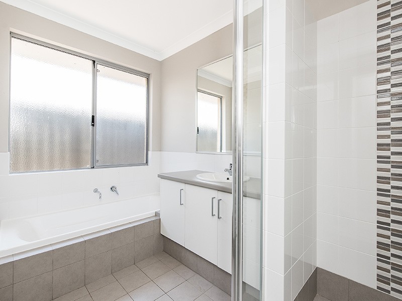 26 Casitas Street, Champion Lakes WA 6111