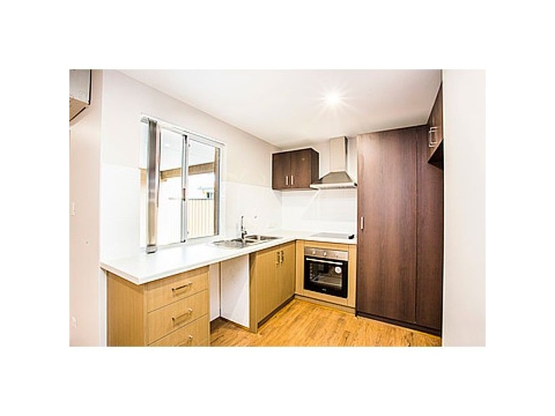 9/4 Central Terrace, Beckenham WA 6107