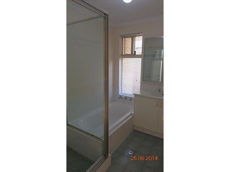 8/6 Acton Ave, Bentley WA 6102