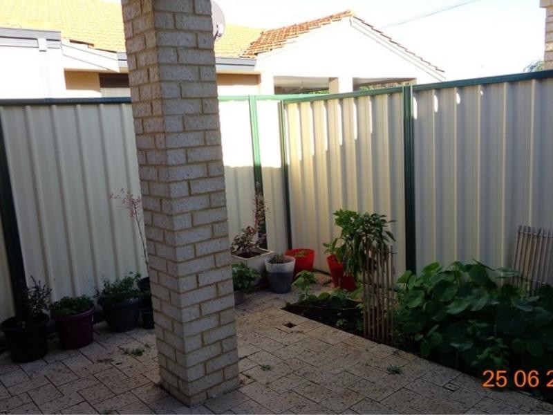 8/6 Acton Ave, Bentley WA 6102