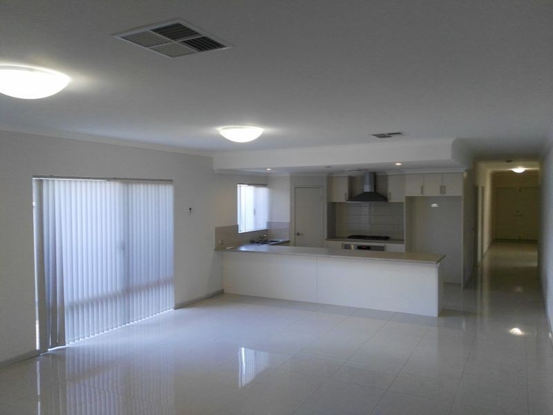 60 St. Catharines Promenade, Champion Lakes WA 6111