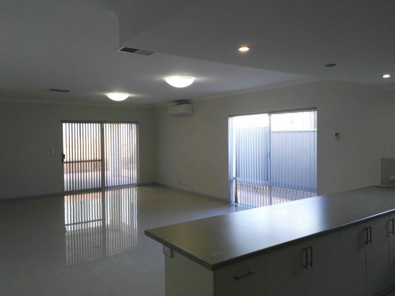 60 St. Catharines Promenade, Champion Lakes WA 6111