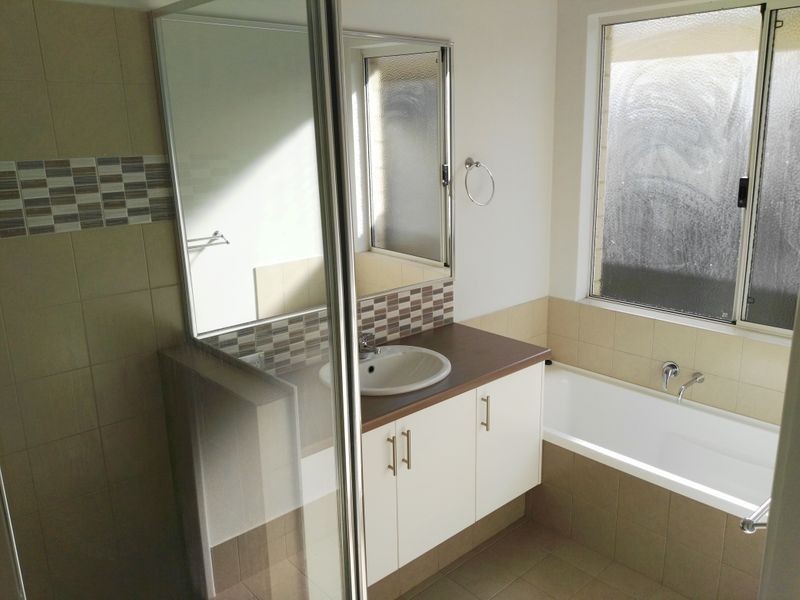 60 St. Catharines Promenade, Champion Lakes WA 6111